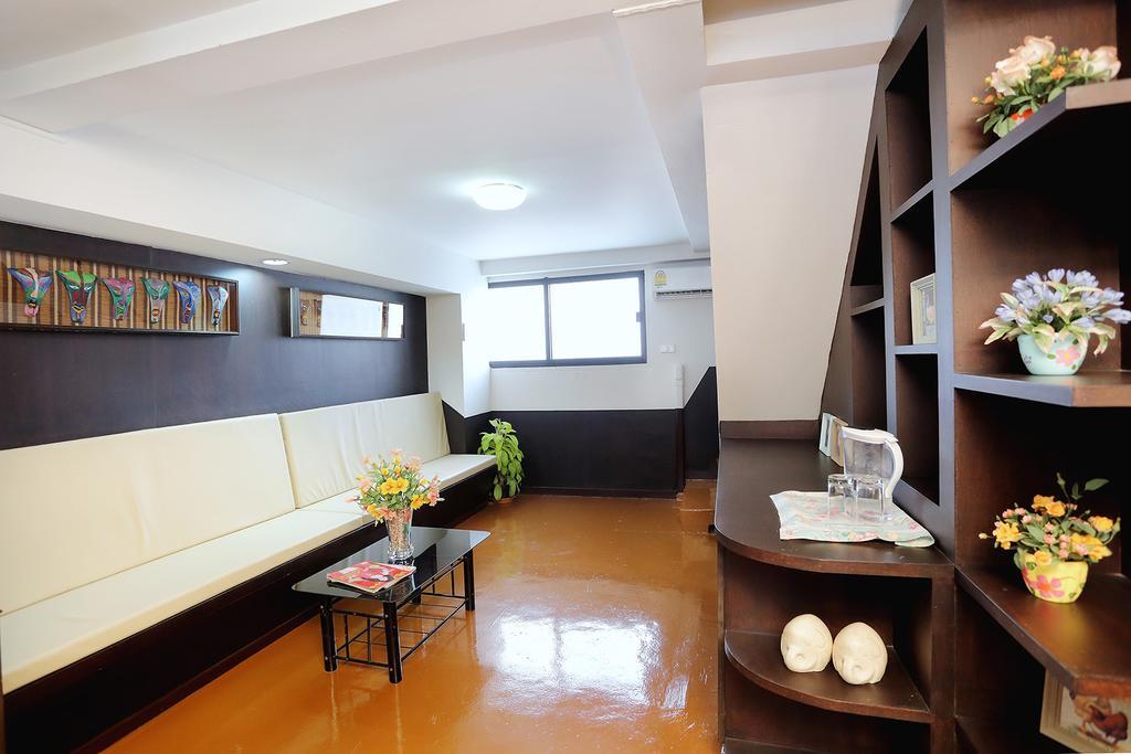 Baan Namtarn Guest House Bangkok Pokój zdjęcie